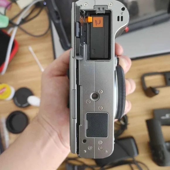 Fujifilm XT2 - Vertical Grip + 4 Batteries + Extra Grip